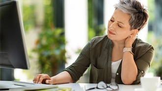 fibromialgia-donna-dolore-collo-800x450